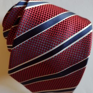 Vitorofolo red striped men's necktie